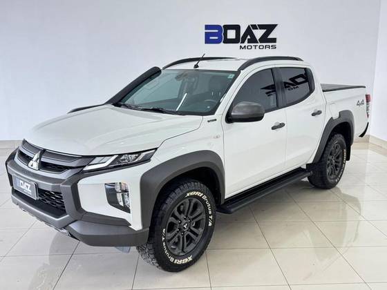 MITSUBISHI TRITON 2.4 BITURBO DIESEL CD GLS 4X4 AUTOMÁTICO MITSUBISHI TRITON 2.4 BITURBO DIESEL CD GLS 4X4 AUTOMÁTICO